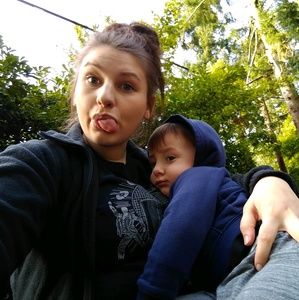 Meet your Posher, Courtney